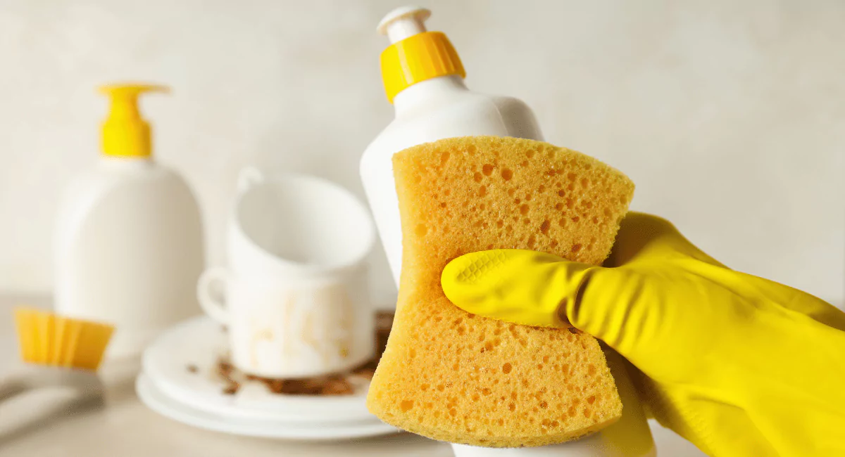 dish-soap-detergent-67ee5d00cf672 Switching to Pregnancy-Safe Cleaning Products - Dish Soap & Detergent
